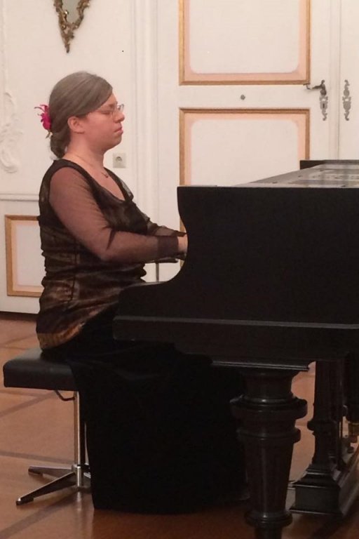 Anne Roth